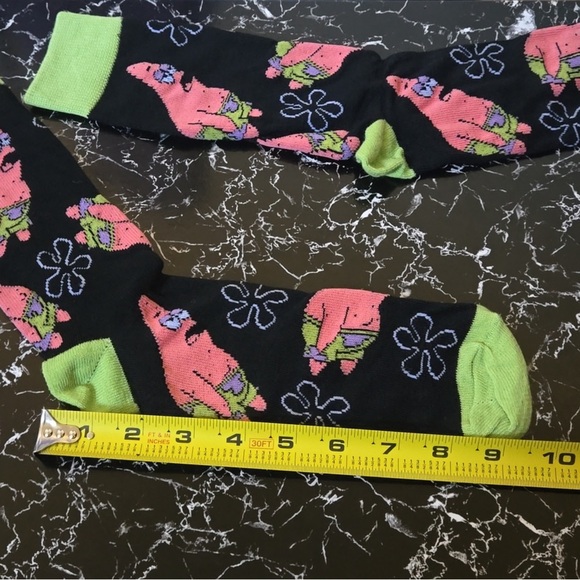 ๐๐ SpongeBob: Patrick Socks - Picture 9 of 9